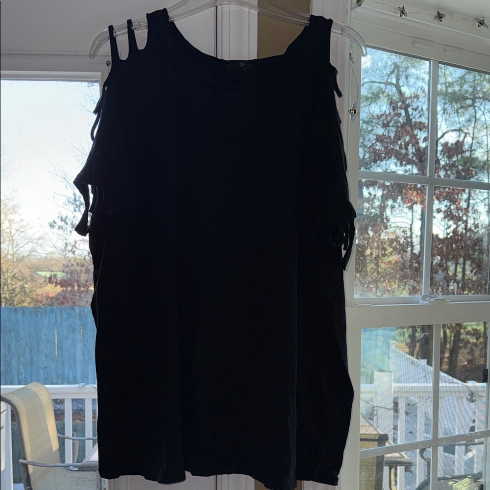 Elegant Black Women's Torrid Top 2